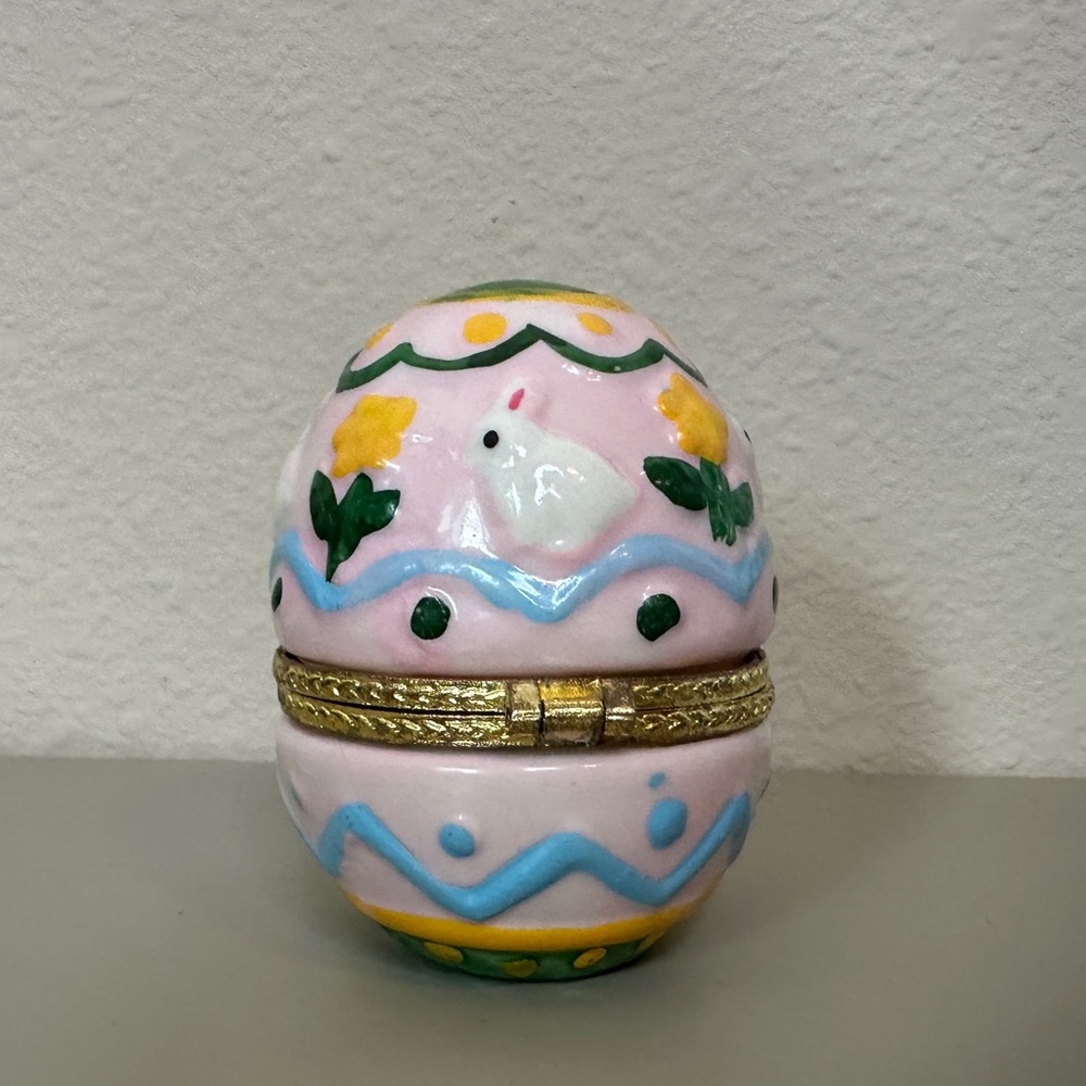 Easter Egg Ceramic Trinket‎ Box